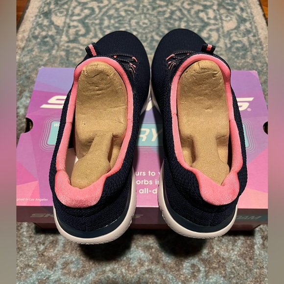 Skechers Summits Cool Classic Women's Shoe. - Picture 4 of 5